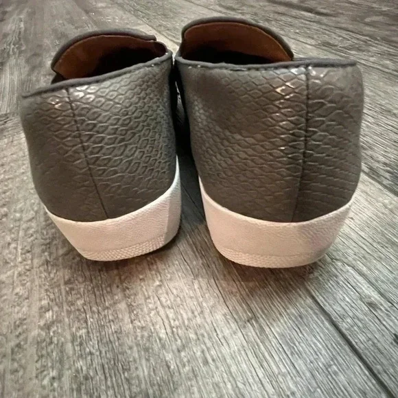 Fitflop Superskate Snake Gray Loafers size 6.5 comfort walking slip on sneaker - Picture 6 of 8